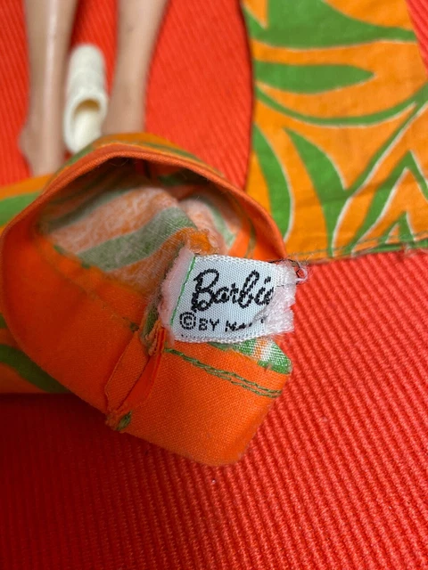 Ancienne poupée mannequin Barbie et une tenue des années 70 13