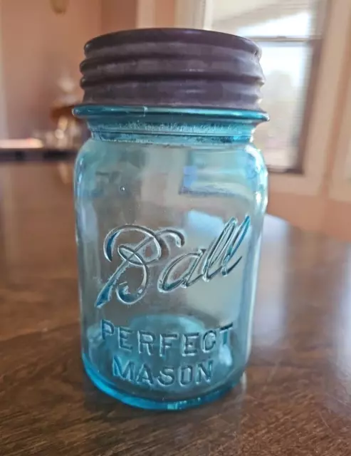 Antique (1923-1933) Ball Perfect Mason 16 Oz Pint Jar - Blue Glass Zinc Lid