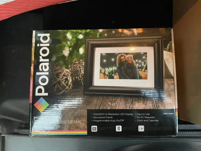 Polaroid 7” Digital Picture Frame~Wood Frame Mat~PDF-750W~Clock & Calendar!