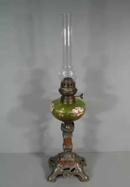 Ancienne Lampe A Pétrole Style Art Nouveau En Verre Émaillé Peint Et Régule