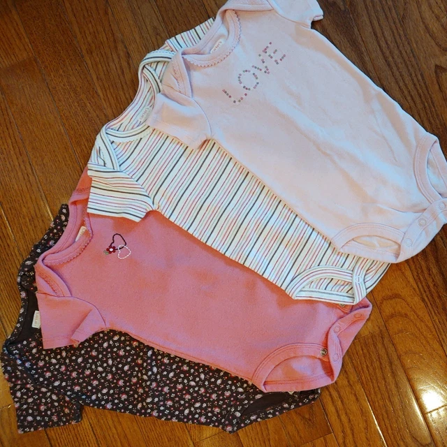 Infant Girls 100% cotton Carter's short sleeve bodysuit, Lot of 4, 6 months