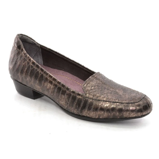 Womens Clarks Artisan Timeless Loafers 7 Narrow Bronze Leather Flats New in Box