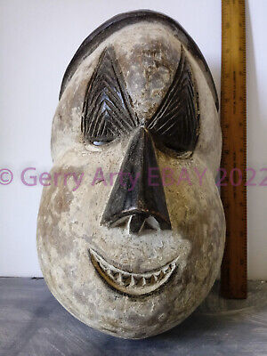 High Quality African Wooden Sculptured Mask : Ref 6/3 3