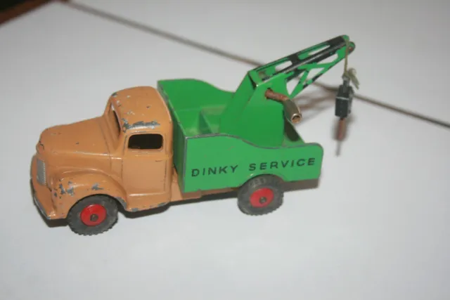 Dinky Toys - Dépanneuse Service - Miniature ancienne ( à restaurer )