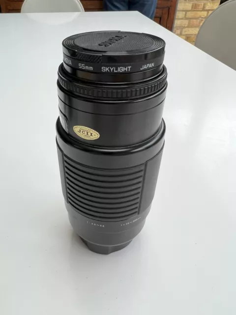 Sigma Auto-Focus Zoom Camera Lens 75 - 300 mm - with Canon AF-Mount