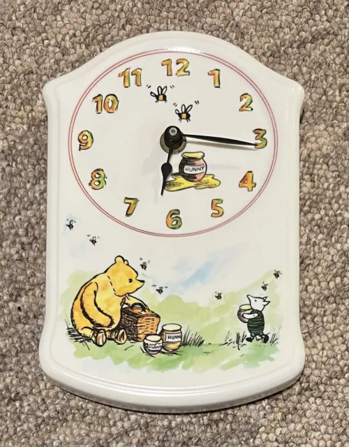 Charming Vintage 1987 Winnie The Pooh Disney Wall Clock In Good Working Order.