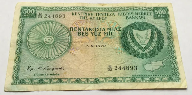 Cyprus: 500 Mils banknote in Fine condition from 1979. N/51 244893. CYP 3