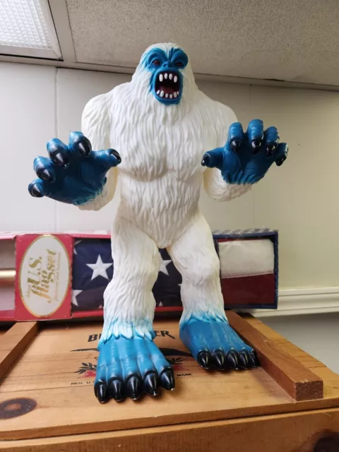 Toys R Us YETI MONSTER Chap Mei Figure 7 Abominable Snowman 2015