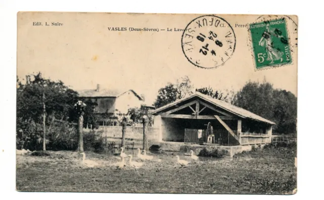 C13961 - Une Carte Postale Ancienne - VASLES - Le Lavoir