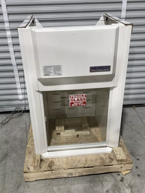 Hemco UniFlow Laboratory Fume Hood New