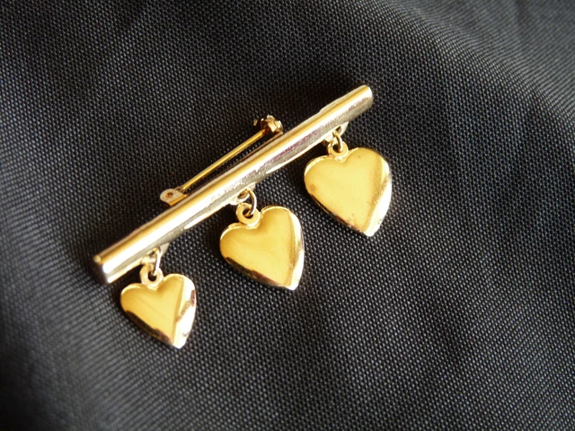 Chanel Broche vintage en soie blanche camélia fleur de camélia ref Chanel Broche vintage en soie blanche camélia fleur de camélia ref
