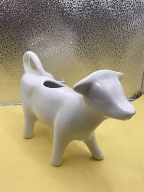 Vintage Porcelain Ceramic White Cow/Bull Creamer