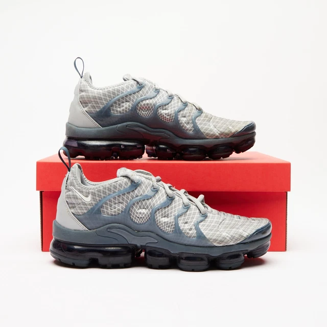 Mens vapormax deals plus red