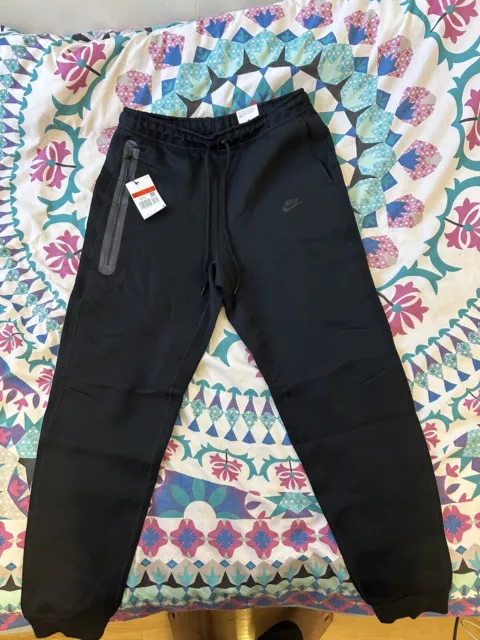 Nike Black Tech Fleece Joggers Size Large Brand New