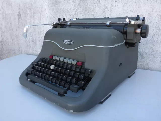 Vecchio Macchina da Scrivere Triumph Matura Old Typwriter