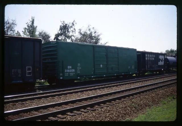 Railroad Slide - Burlington Northern #318506 Box Car 1990 Western Springs IL BN