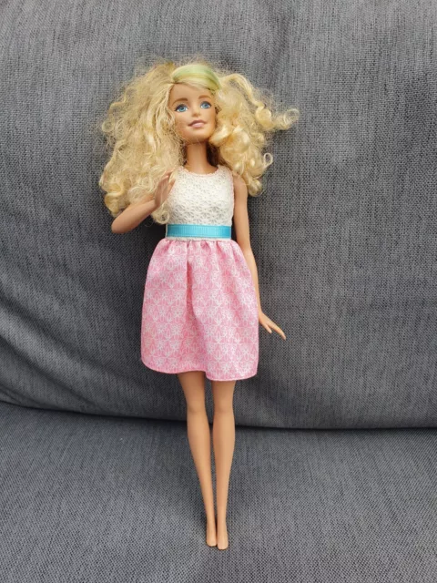 Barbie fashionistas doll hot sale 14 powder pink