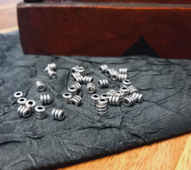 40 Spacer Perlen Zwischen Perlen Schmuck DIY Basteln silberfarben Röhre (10)