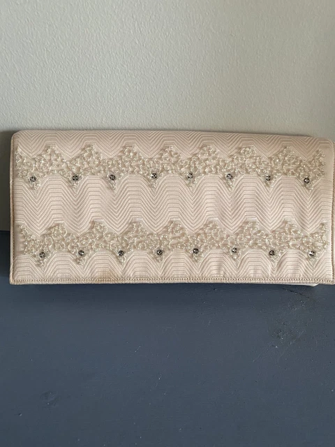 Magid Vintage Ladies Silk beaded Evening clutch purse 1940’s