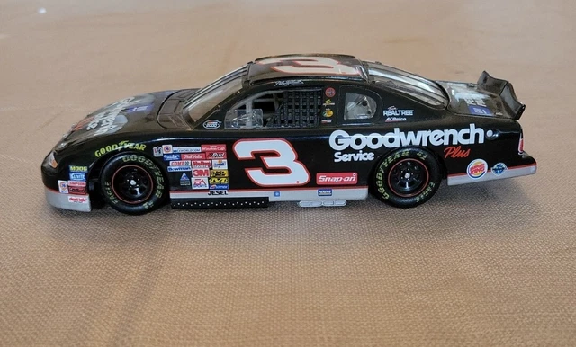 Dale Earnhardt #3 Goodwrench Service Plus 2000 Action 1:24 NO BOX