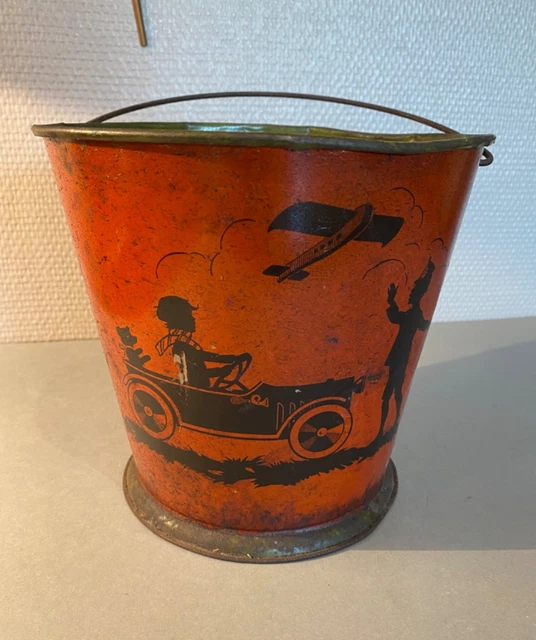 PETITE GOUJONNIÈRE ANCIENNE EN ZINC POUR ENFANT SEAU À