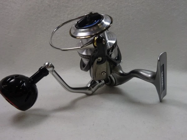 DAIWA - SALTIGA BJ３５００H Daiwa Saltiga Bay Jigging/Spinning Reel | JB Tackle – J&B