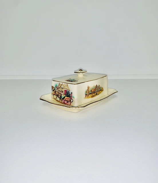 Royal Winton, Grimwades - Coaching Days / Horses, lidded butter / cheese dish