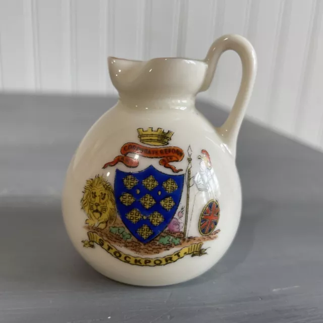 Stoke On Trent Heraldic China Mini Roman Handle Urn Crest of Stockport