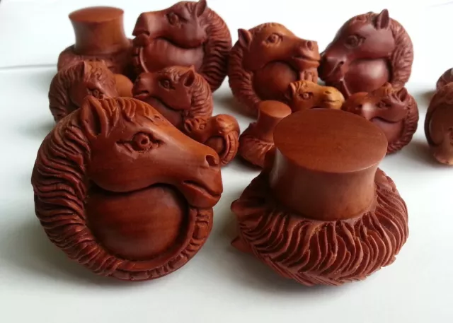 1 Pair Organic Hand Carved Horse Sawo Saba Wood Ear Plugs Taper Tunnels Gauges