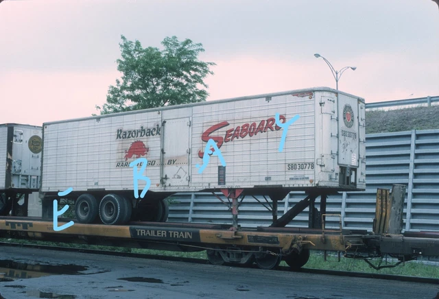 Seaboard SBD Trailvan #30778 Razorback Slogan ROSTER 1975 Original Kodachrome