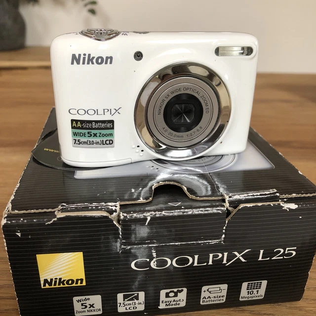Nikon Coolpix L25 10.1MP Compact Digital Camera Working