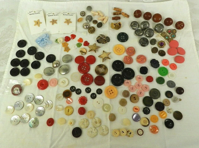 Vtg Mixed Lot of Buttons 180+ Novelty Military Wood Metal Star Leather Capiz