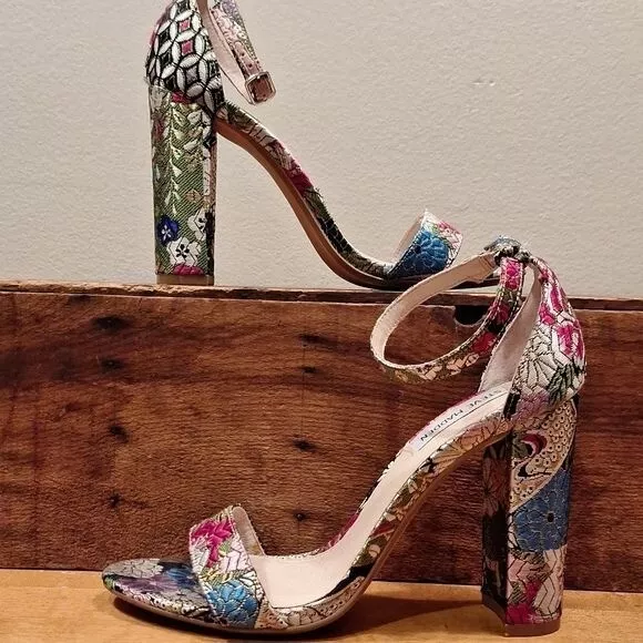 Steve Madden Carrson Floral Embroidered Heels Ankle Strap Size 8 4" heel EUC