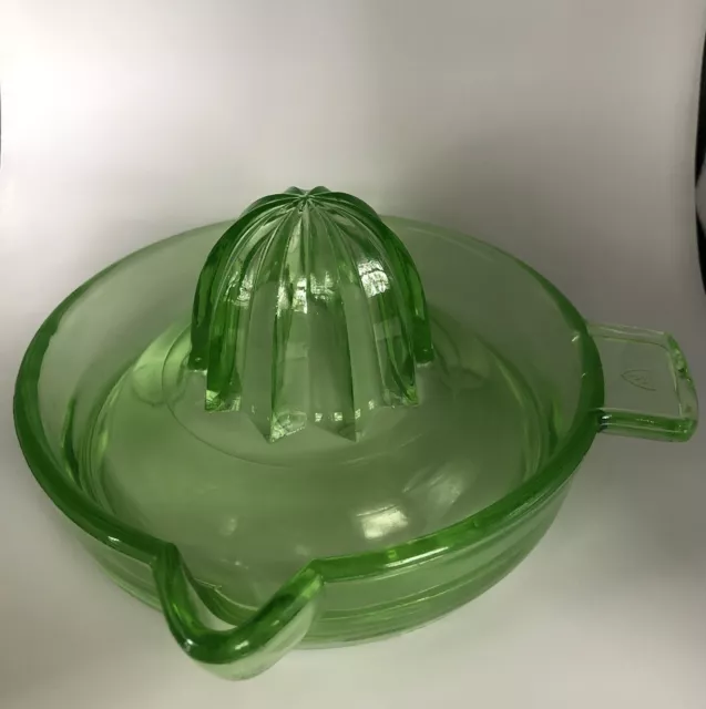 Vintage Federal Glass Green Depression Citrus Reamer Juicer 5.5”