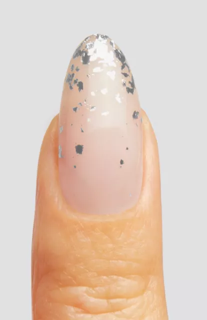 Die Gelflasche silber metallicisches Blatt auftragen über BIAB Builder Teddy Dolly Gel Pol