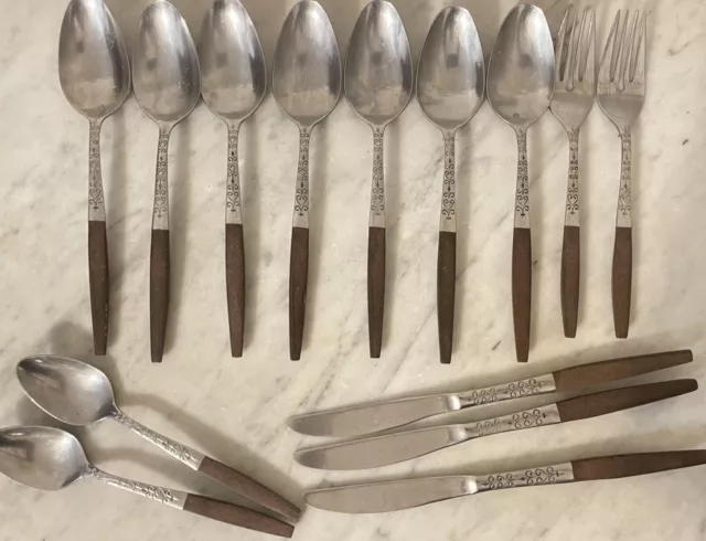 INTERPUR FLATWARE with FAUX WOOD HANDLES 14 PIECES