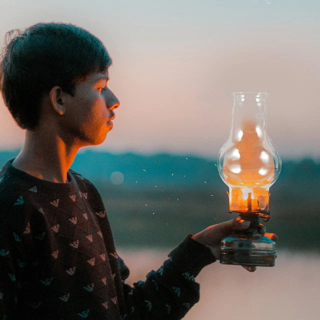 Abat-jour ouragan en verre transparent défectueux de 14 po