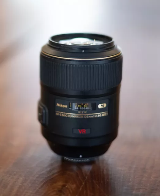 Nikon Micro NIKKOR 105mm f/2.8G AF-S VR IF-ED Lens