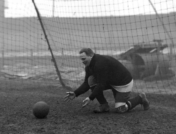 Clapton Orient F C Wood, keeper circa 1927 Old Photo