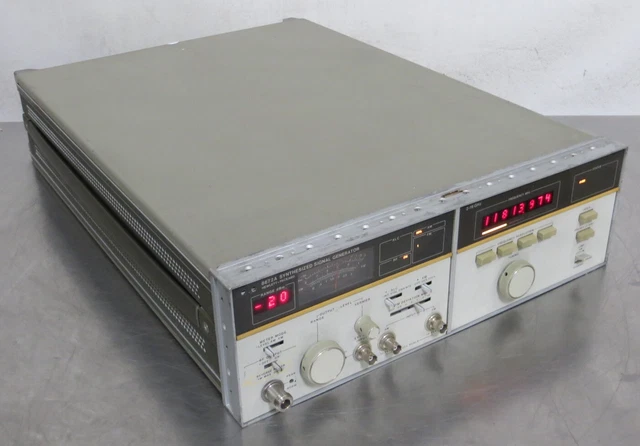 T189600 HP 8672A Synthesized Signal Generator 2-18GHz