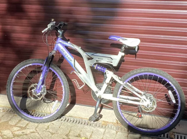 GIRLS DUNLOP COSMOS all Terrain Mountain Bike 24 Inch Wheels 41.00 PicClick UK
