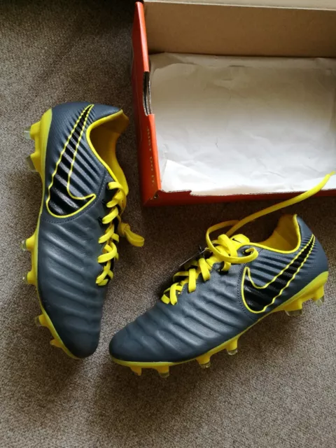 Nike Tiempo Legend VII  7 40,5 UK 6,5 us 7,5 Leder Fußballschuhe r10