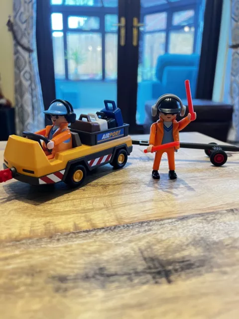 Playmobil aircraft tug outlet