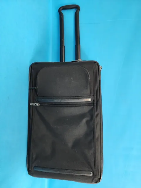 Tumi Alpha 2 International 2 Wheel Black 22'' – 22922d4 Luggage Suitcase CarryOn