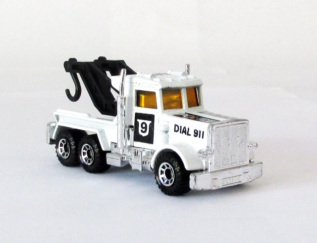 Vintage Matchbox #61 Peterbilt Heavy Wreck Truck Police XLNT 1981