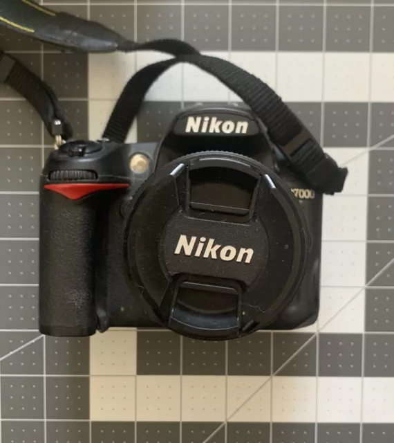 Nikon D7000 16.2MP Digital SLR Camera - Black (Kit with AF-S DX NIKKOR 18-140mm