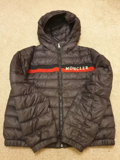 Unisex/ boys or girls Moncler Coat age 10. Black colour.