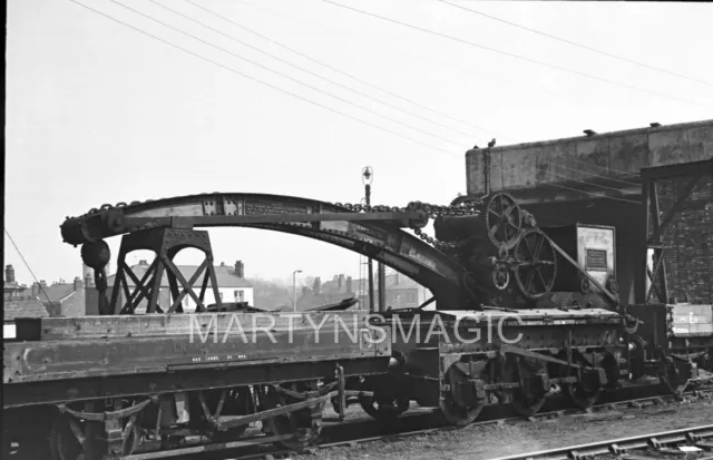 R-35mm Steam Railway Negative LYR Wagon mounted light crane @ Patricroft MPD 12-