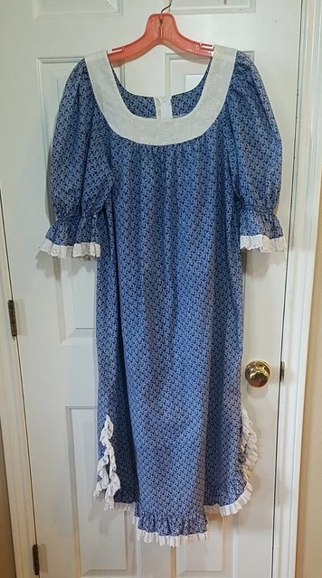 VTG Sun Babies for Liberty House Hawaii Muu Muu Womens Dress Eyelet Lace Sz Med
