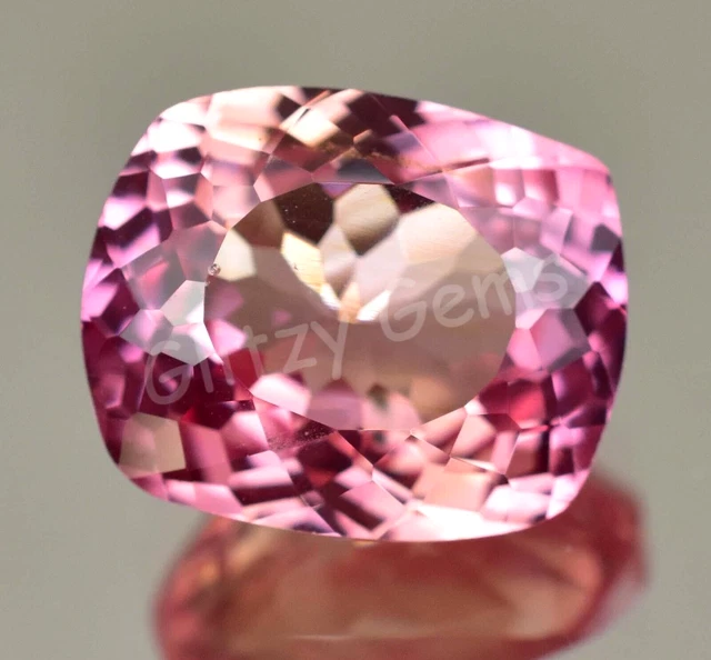 Topaze Impériale 90.45 Ct, Taille Coussin, Bleu Impérial, Créée En Labo, AAA